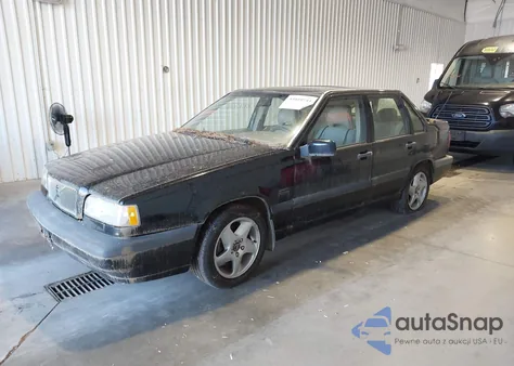 1997 Volvo 850 T5 z USA, uszkodzony, nr VIN YV1LS572XV1358200